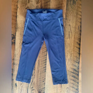 Under armour compression heat gear capri leggings